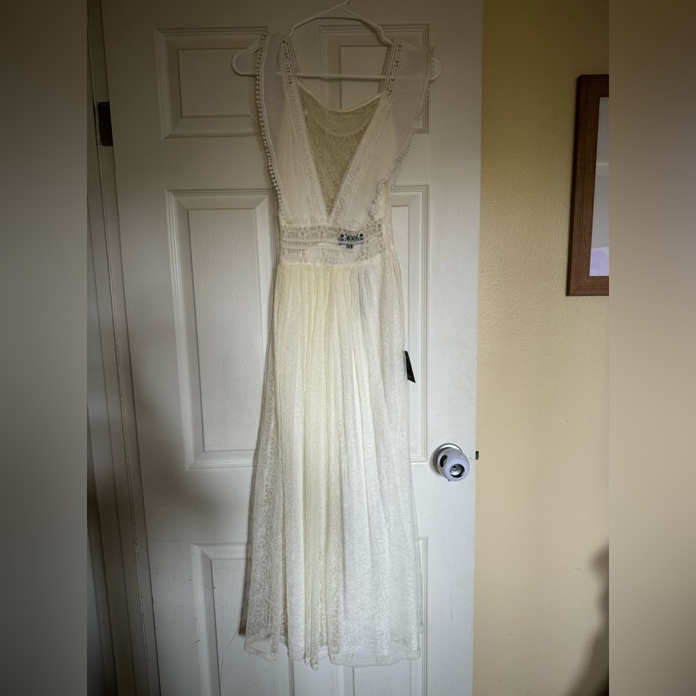 Lulus white dress XS new with tags